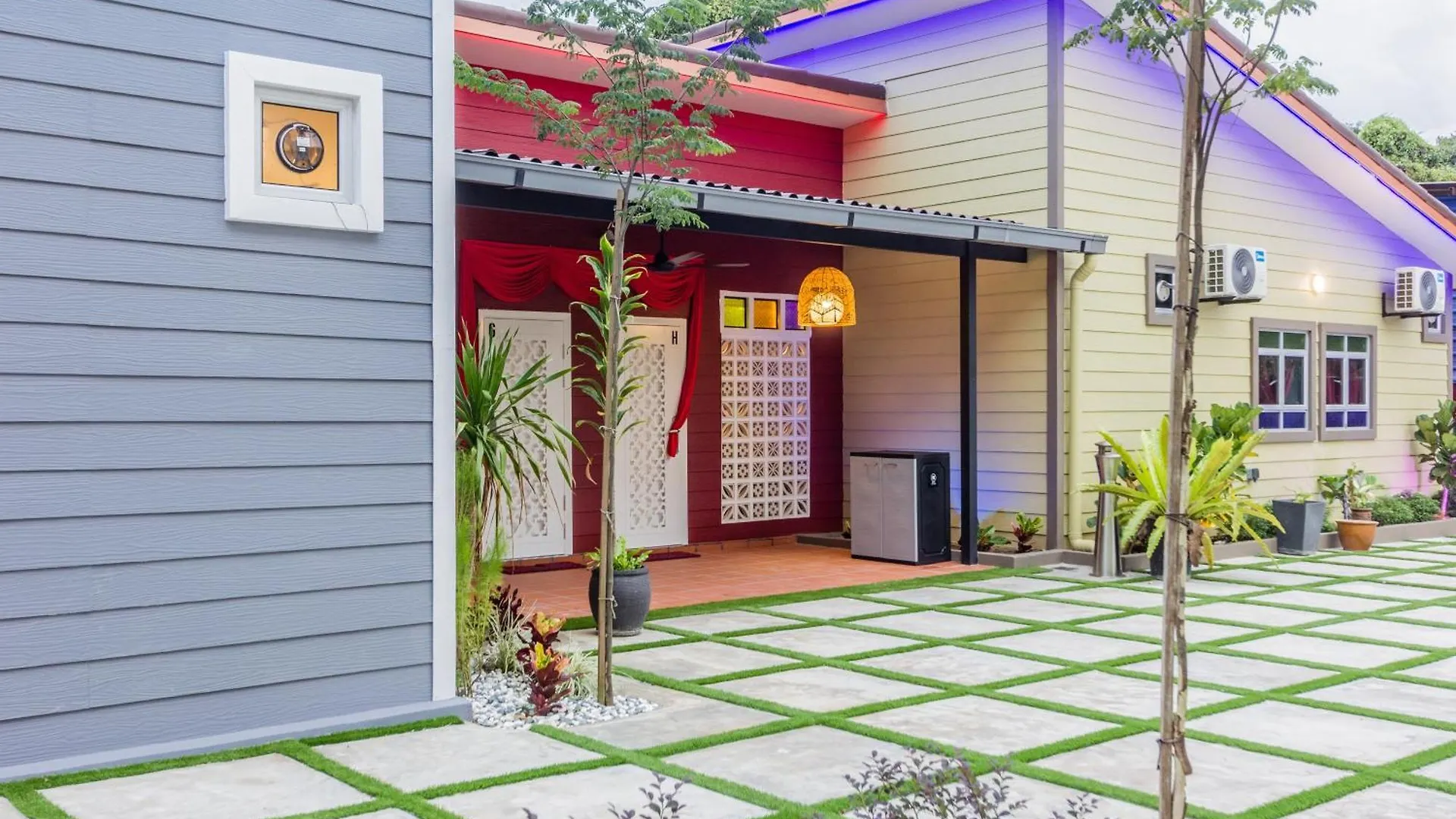 Hidden 4Br Cottage House Retreats バターワース