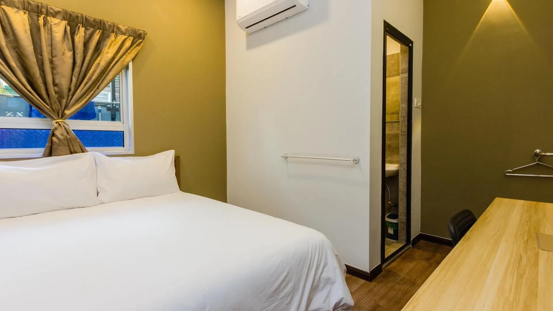 Hidden 4Br Cottage House Retreats バターワース